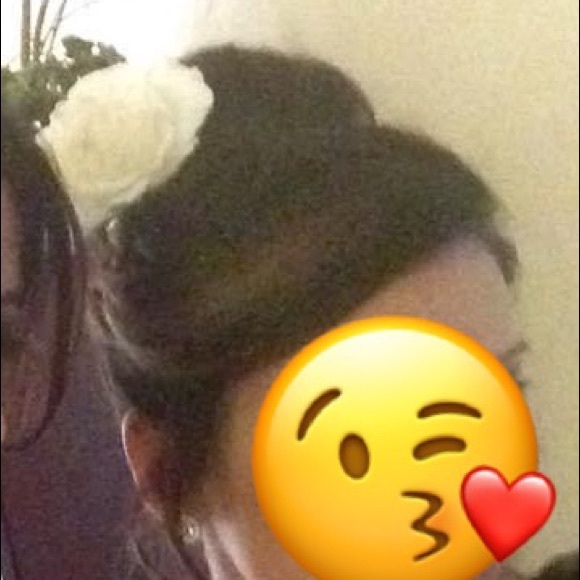 Glitter Edge Flower Hair Clip - Picture 5 of 6